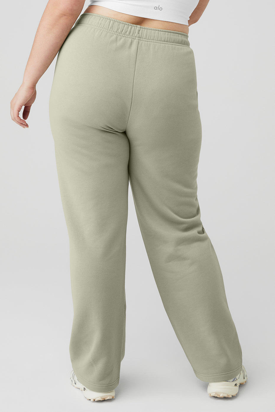 Accolade Straight Leg Sweatpant - Limestone